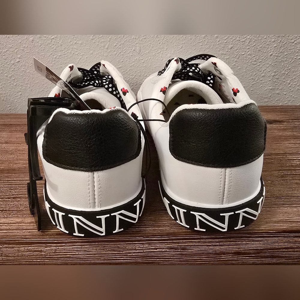 Disney Minnie Mouse Womens Shoes - White with Black Accents, New! Size 8.5 Cute - Picture 2 of 8